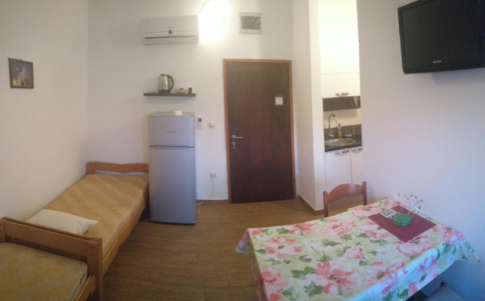 Apartments Dubravka Pirovac Rum bild